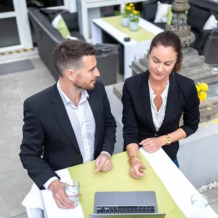 Princess No3 Self Check-in Bei Stuttgart 酒店 3*