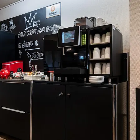 1bitcoinhotel Princess Self Check-in Hotel 3*